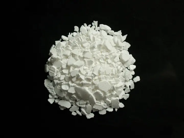Calcium chloride flakes and granules