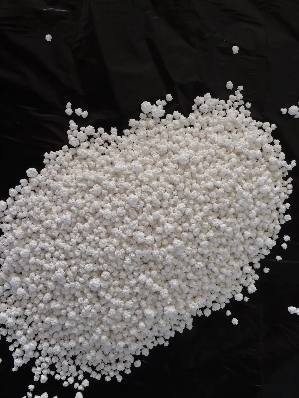 Calcium Chloride Anhydrous Balls product photo 12