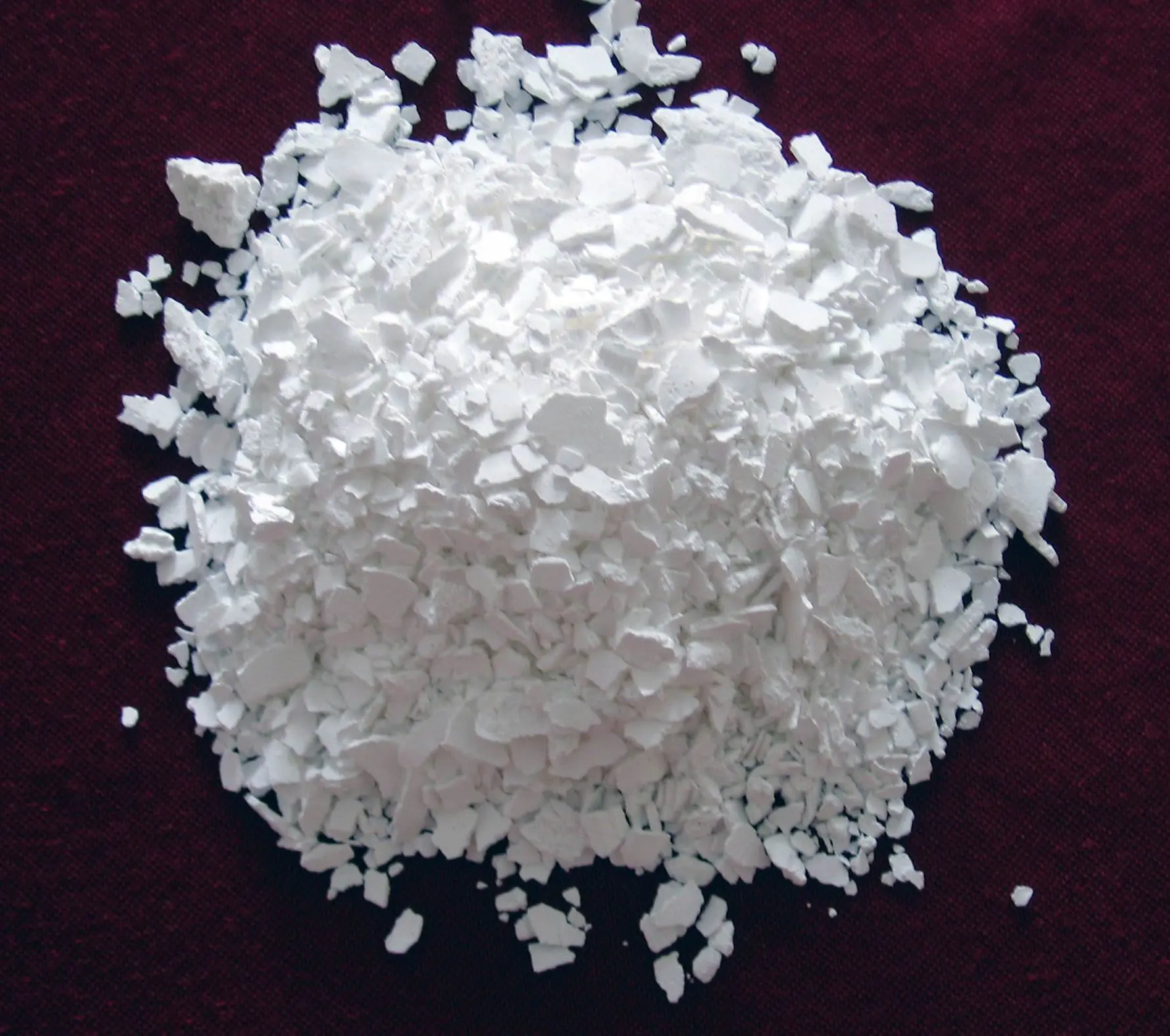 Calcium Chloride Dihydrate Flakes product photo 2